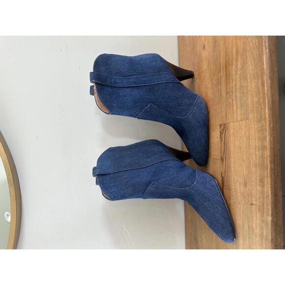 NEW Marc Fisher LTD Carissa Pull On Ankle Bootie Navy Denim Women’s size 7.5 - Picture 2 of 14